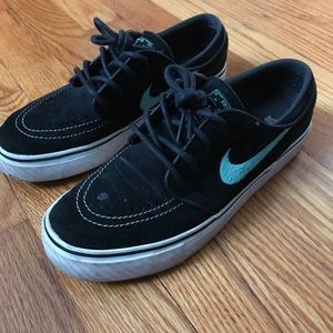 Nike SB Stefan Janoskis (Tiffanys) Size 4.5Y